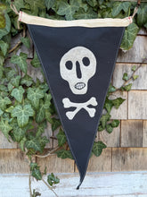 Load image into Gallery viewer, Jolly Rodger Pennant/flag