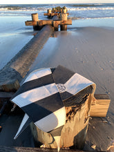 Load image into Gallery viewer, Boardshort "Stripes" - Surf Flag / pennant