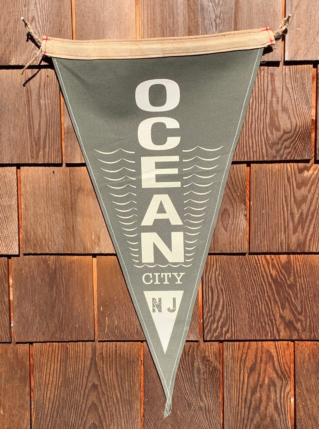 1/2 Waves - Ocean City - Surf Flag / pennant