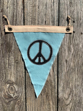Load image into Gallery viewer, Fun Flag - &quot;Peace&quot; - Surf flag / pennant
