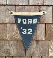 Load image into Gallery viewer, Ford &#39;32 - Race Day - Surf flag / pennant
