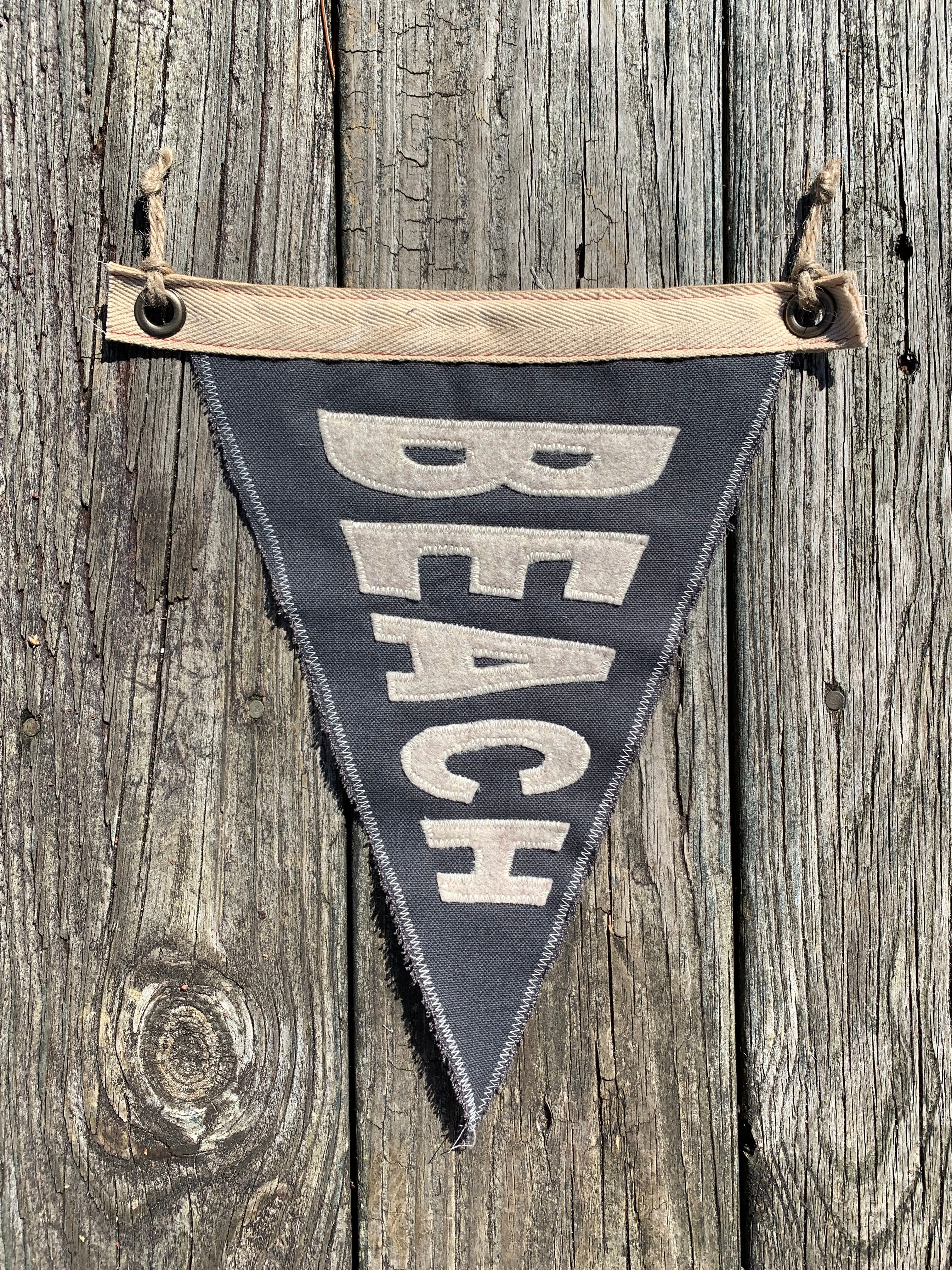 Surfing Flags String